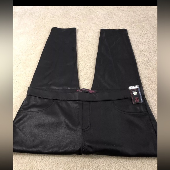 No Boundaries Black Pull On Jeggings - Womens 3XL, NWT, Waist 20” - Picture 3 of 5